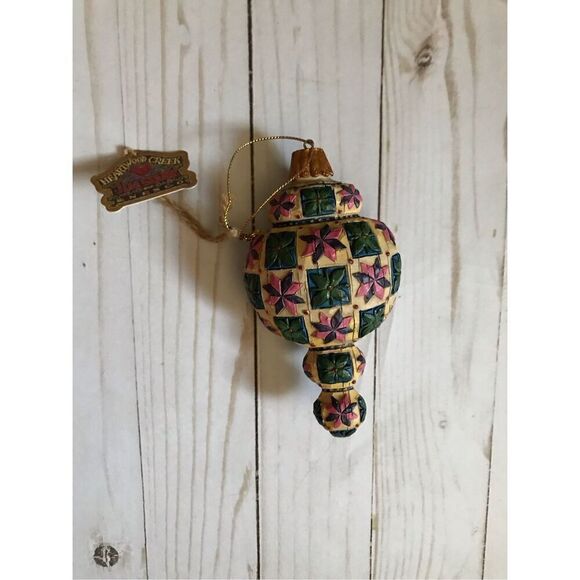 Jim Shore Heartwood Creek Christmas ornament 2004 vintage quilt pattern - Picture 3 of 4